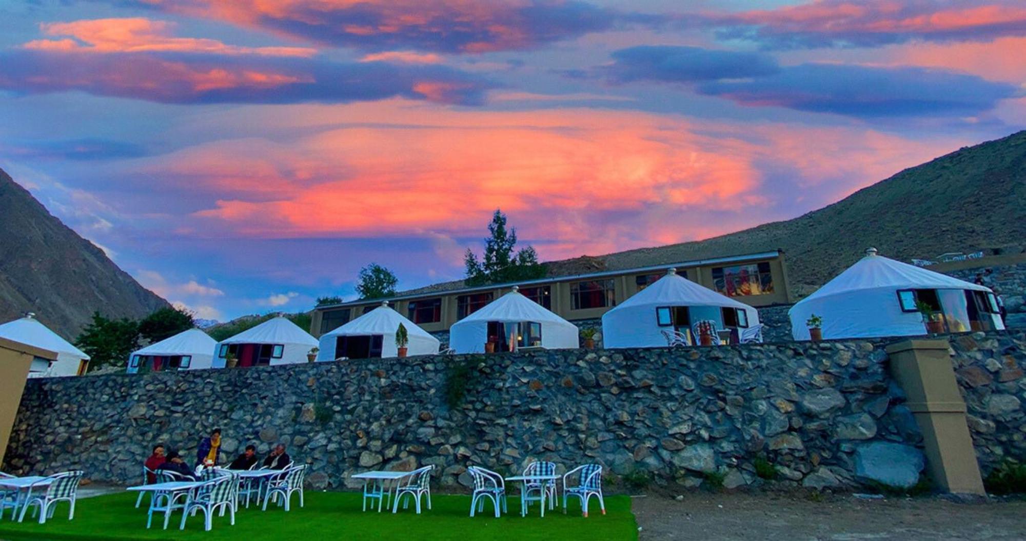 Apex Hotels And Resorts Hussaini Karimabad  Dış mekan fotoğraf