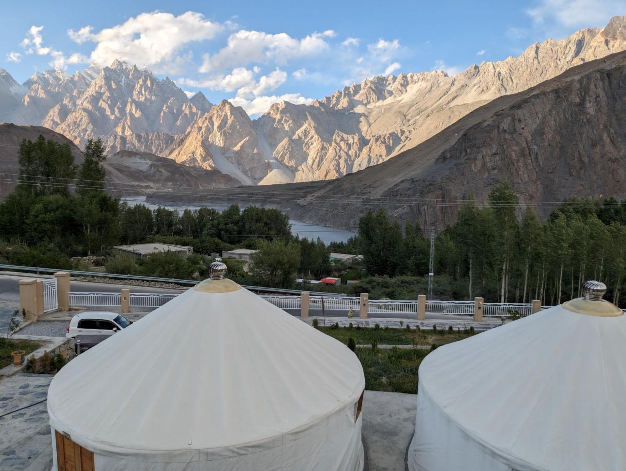 Apex Hotels And Resorts Hussaini Karimabad  Dış mekan fotoğraf
