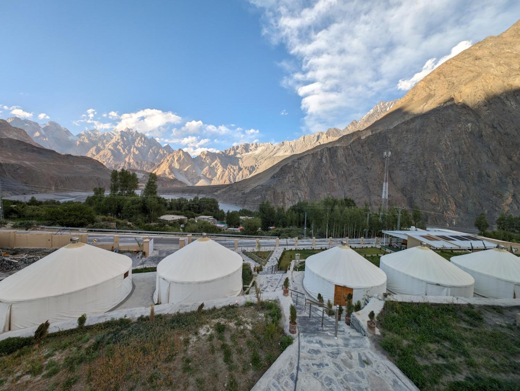 Apex Hotels And Resorts Hussaini Karimabad  Dış mekan fotoğraf