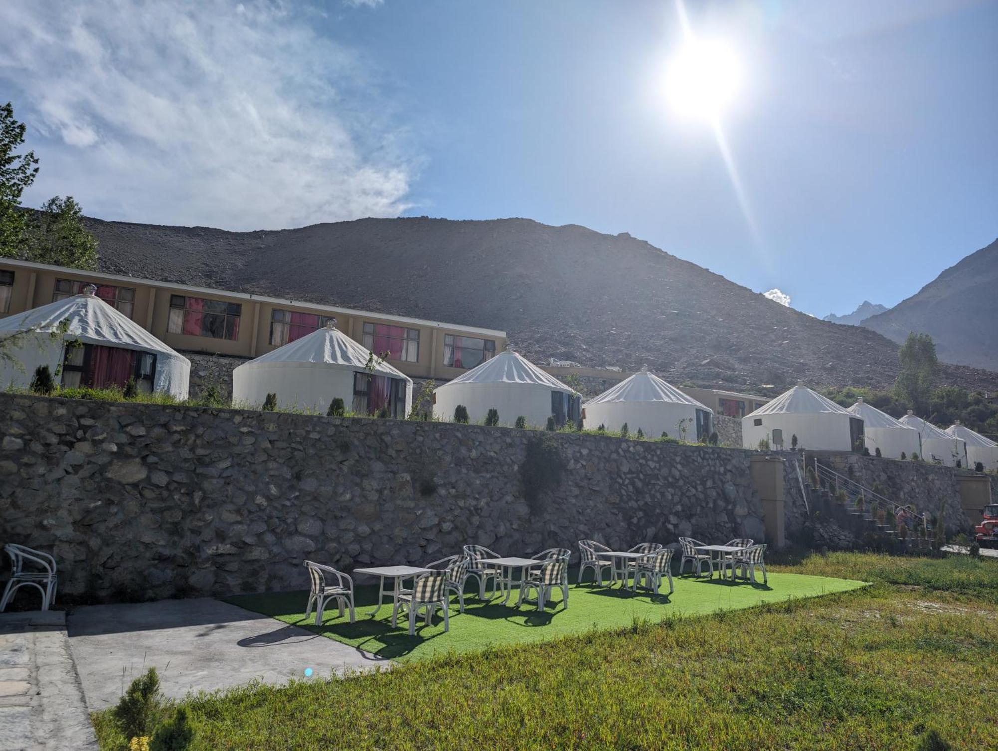 Apex Hotels And Resorts Hussaini Karimabad  Dış mekan fotoğraf