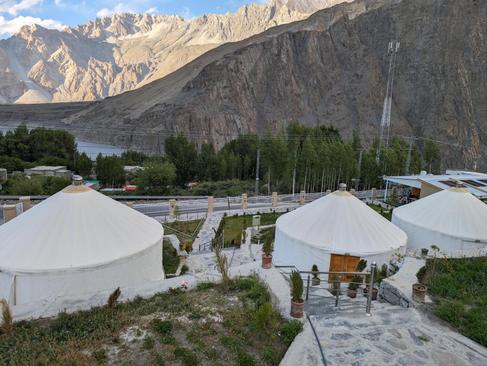 Apex Hotels And Resorts Hussaini Karimabad  Dış mekan fotoğraf